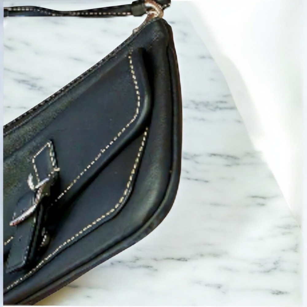 COACH EUC vintage Wristlet - Picture 3 of 6